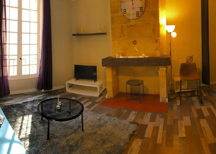 Escapade Cosy Au Coeur De La Cite Medievale アパート *